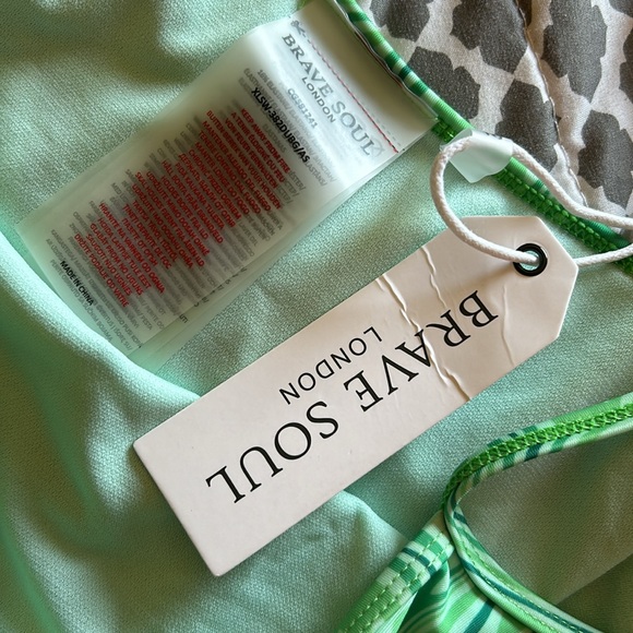 BRAVE SOUL SQUARE NECK SWIMSUIT W/ ADJUSTABLE STRAPS IN GREEN SWIRL PRINT NWT - Picture 5 of 6
